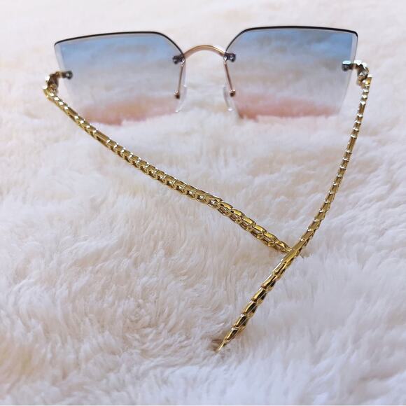 Skyla Blue & Pink Gold Chain Link Oversized Sunglasses - Picture 7 of 10